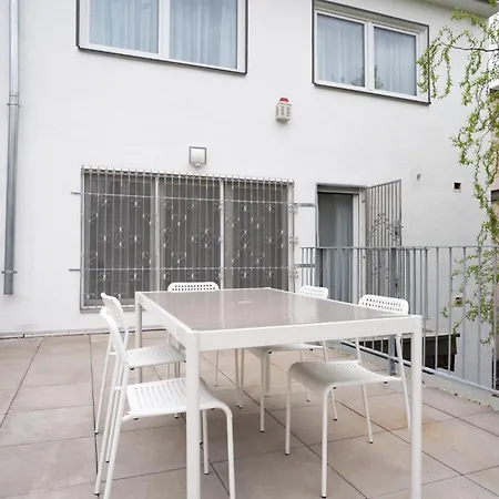 I Private Parking I Home2share Apartment Bonn